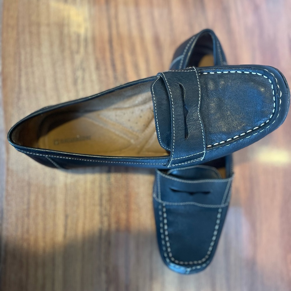 Naturalizer Black Women’s Loafer